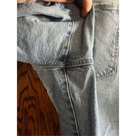 Good American Woman’s Jeans Distressed Bottoms Size 18 - Picture 10 of 12